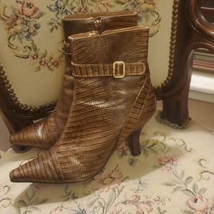 ANTONIO MELANI Textured Tan Ankle Booties